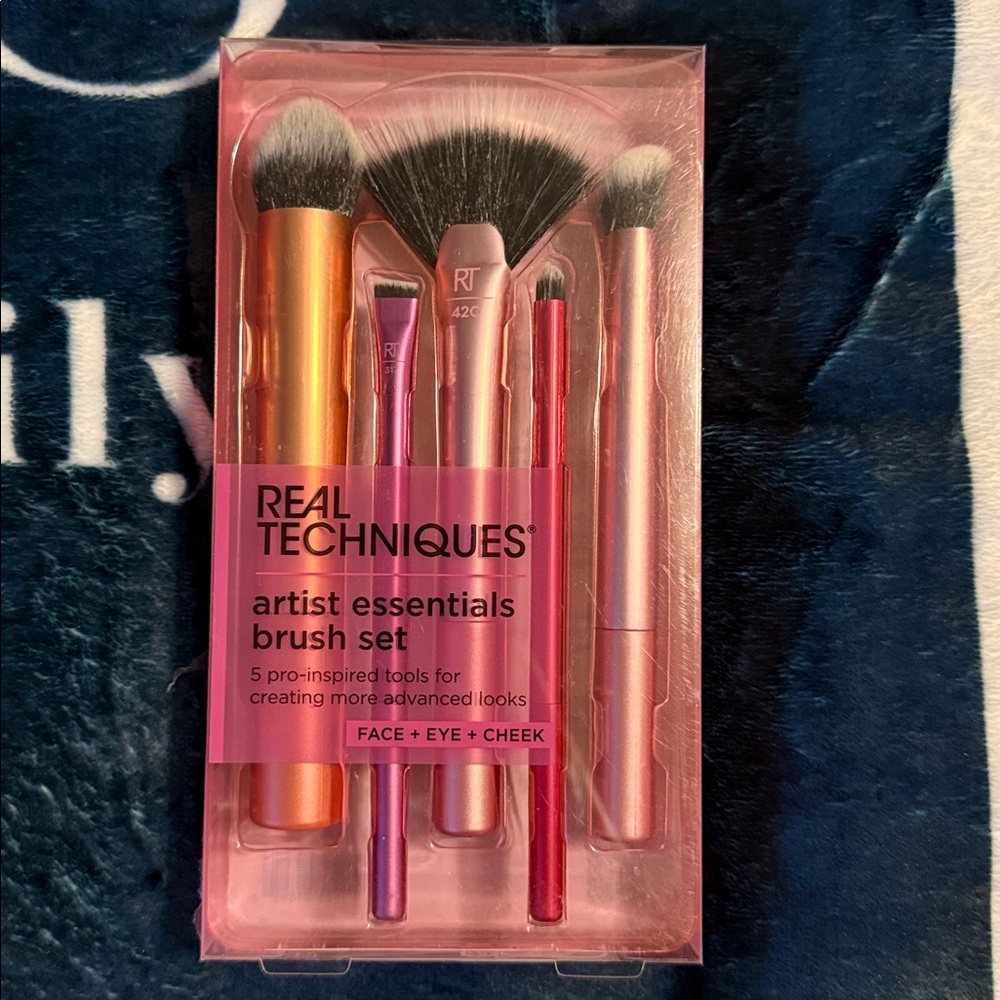 Real Techniques Vibrant Brush Collection